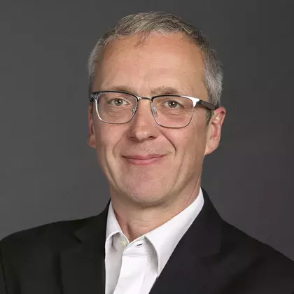 Dietmar Helker