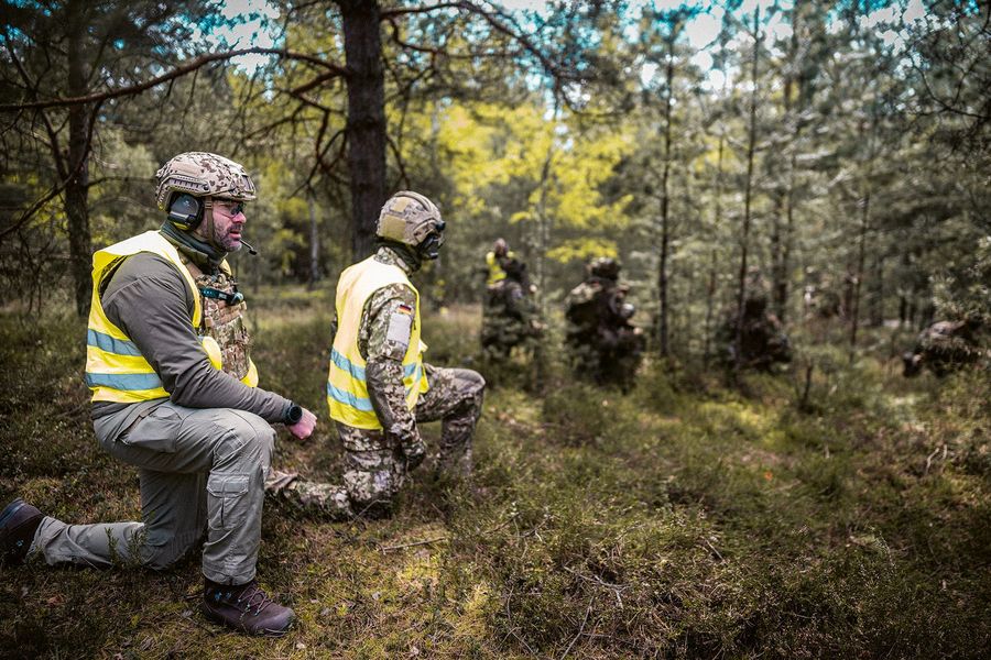 Bulletproof GmbH Szenen im Gelände