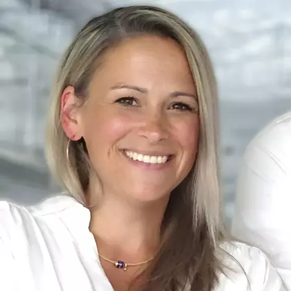 Stephanie Peskov