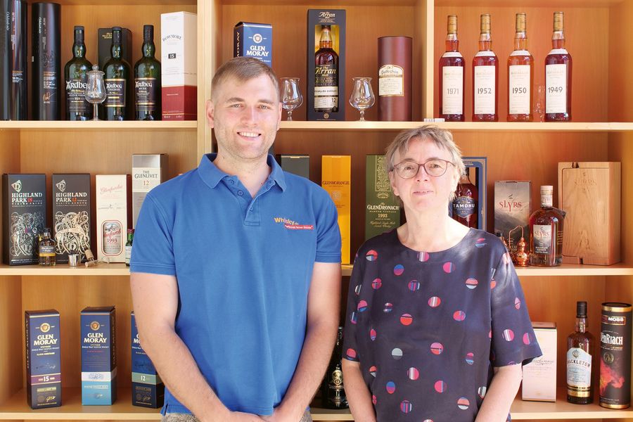 Whisky.de GmbH & Co. KG Zwei Generationen Whisky.de GmbH & Co. KG Zwei Generationen