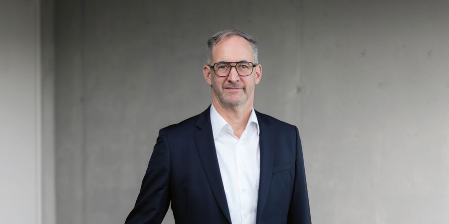 knf-holding-ag-reto-furrer
