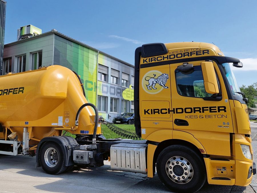 Von der grauen Masse zur ästhetischen Vielfalt: Beton neu gedacht Von der grauen Masse zur ästhetischen Vielfalt: Beton neu gedacht