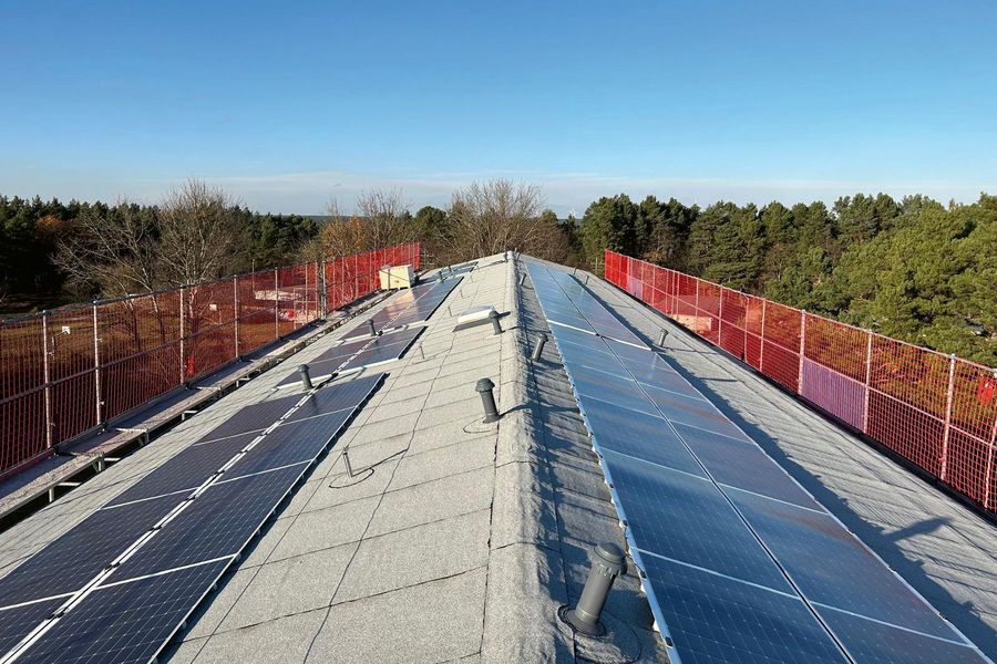 Sonnenexpert GmbH/fri GmbH & Co. KG Dach mit Solar in Guben