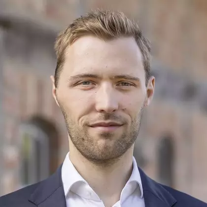 Dr. Janis Meyerhof