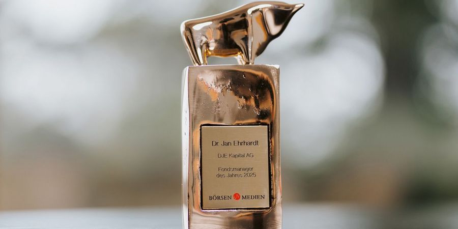 Renommierte Auszeichnung: Dr. Jan Ehrhardt wurde zum Fondsmanager des Jahres 2025 gewählt Renommierte Auszeichnung: Dr. Jan Ehrhardt wurde zum Fondsmanager des Jahres 2025 gewählt