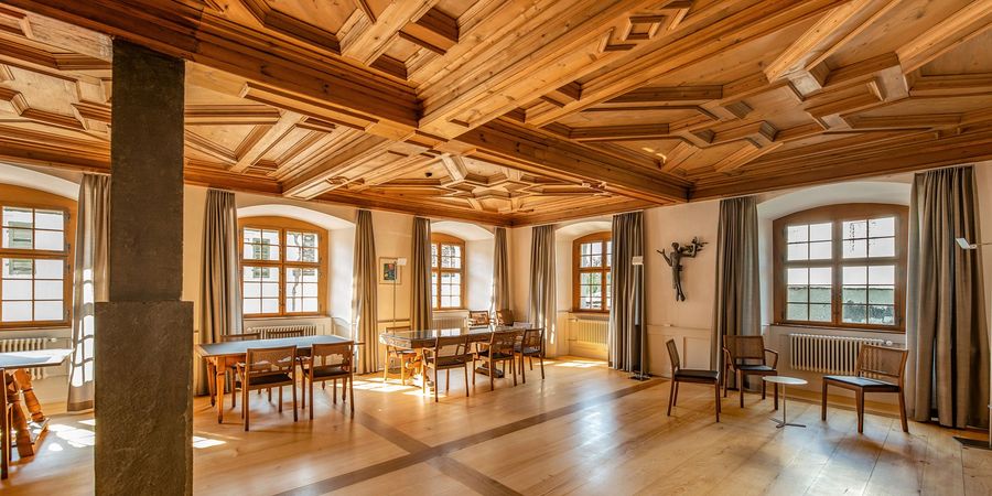 Vögeli Holzbau AG Sanierung des traditionsreichen Klosters Fahr Vögeli Holzbau AG Sanierung des traditionsreichen Klosters Fahr