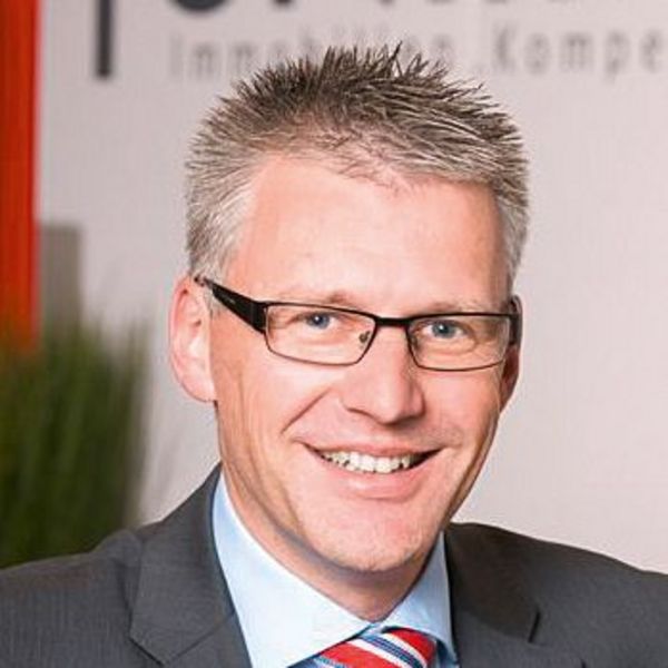 Elias Zürcher Elias Zürcher