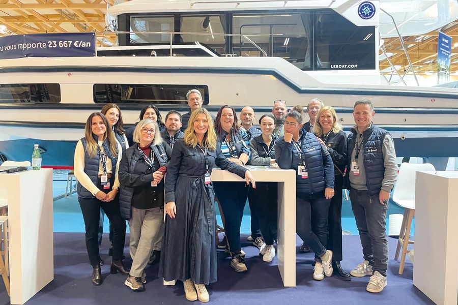 Crown Blue Line GmbH Team 