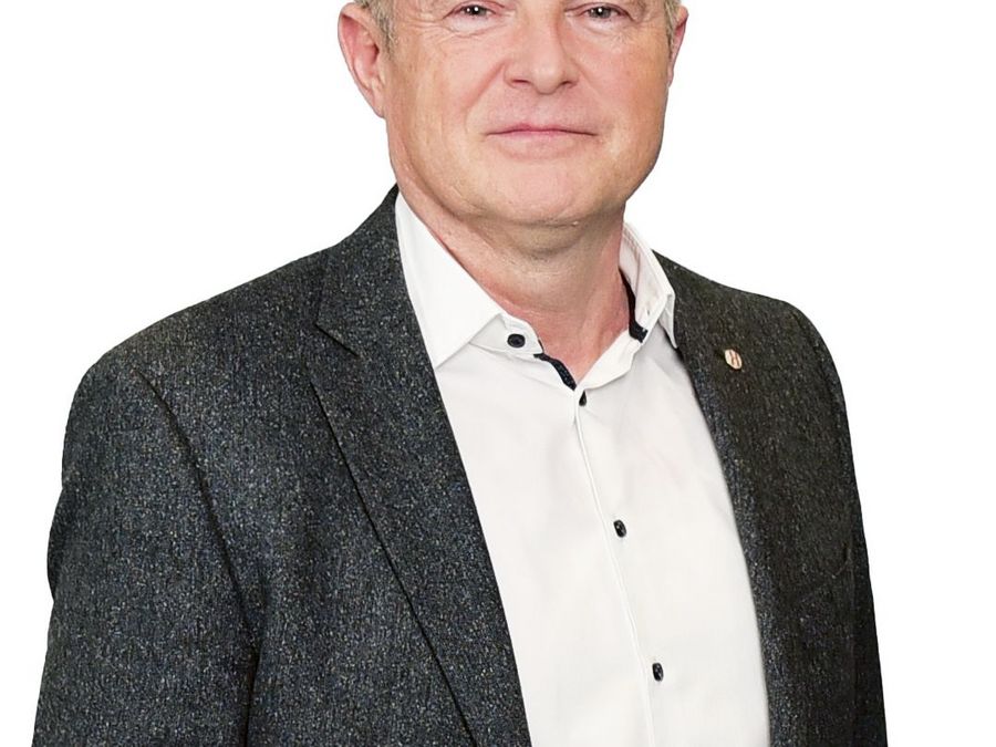 Kruska, Dr. Lothar