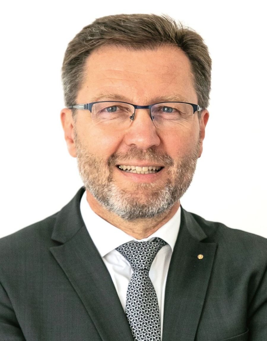 Norbert Forster, Geschäftsführer der IN-Campus GmbH Norbert Forster, Geschäftsführer der IN-Campus GmbH