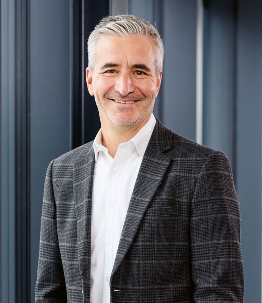 J. Schneider Elektrotechnik GmbH Marco Geiler, Geschäftsführer J. Schneider Elektrotechnik GmbH Marco Geiler, Geschäftsführer