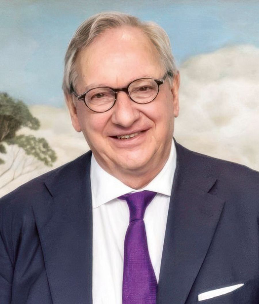 Hallesche Vermögen GmbH & Co. KG Paul Morzynski