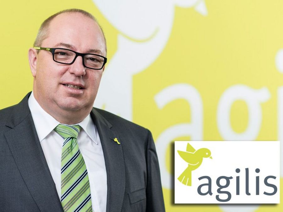 Reisen, wie ein Vogel fliegt Reisen, wie ein Vogel fliegt