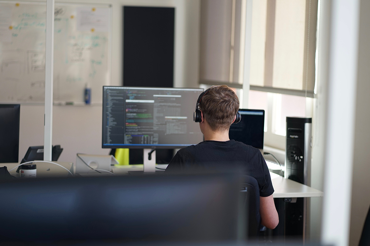 Web-Apps & Frontends Web-Apps & Frontends